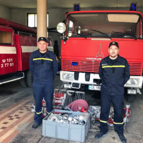 Gespendetes Löschmaterial erreicht die Feuerwehr in Czernowitz - Ukrainehilfe | Köln