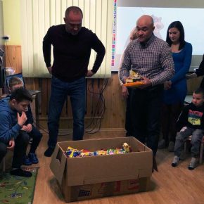 Übergabe der Ostergeschenke an die Waisenkinder in Czernowitz - Ukrainehilfe | Köln
