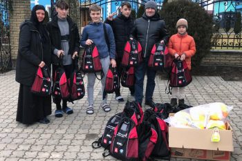 Übergabe der zu Weihnachten gesammelten Hilfsgüter an ukrainische Waisenkinder - Ukrainehilfe | Köln