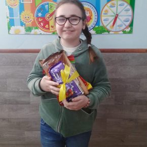 Ukrainische Waisenkinder aus Czernowitz mit ihren Ostergeschenken - Ukrainehilfe | Köln